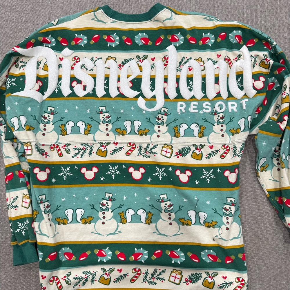 Disneyland Resort Holiday Spirit Jersey Size Small | Green Christmas Print‎